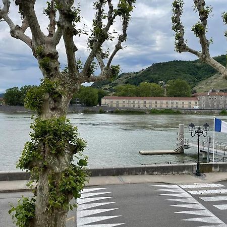 泰恩·埃米塔日La Batellerie, Vue Sur Rhone别墅 外观 照片